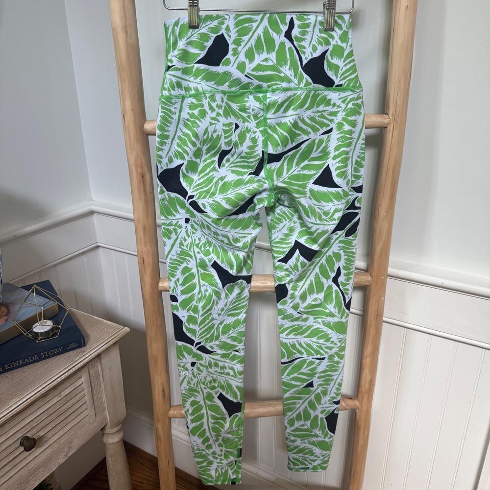 Alo Yoga High Waist Airbrush Leggings Green White Tropical Palm Leaf Print Sz S - Picture 2 of 7